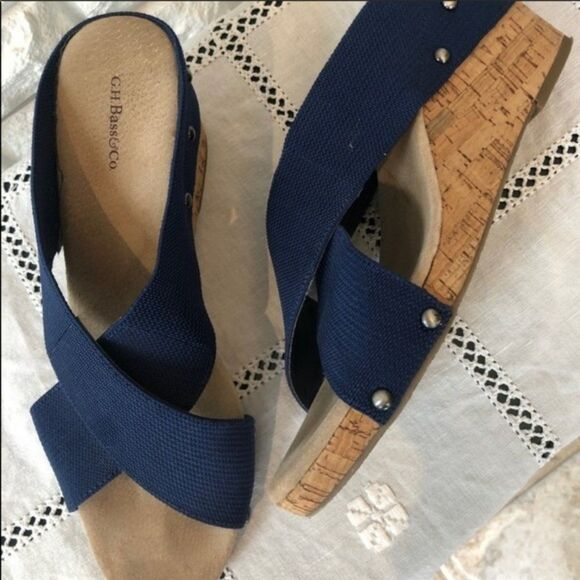 G.H Bass & Co. Wedges - Picture 2 of 4